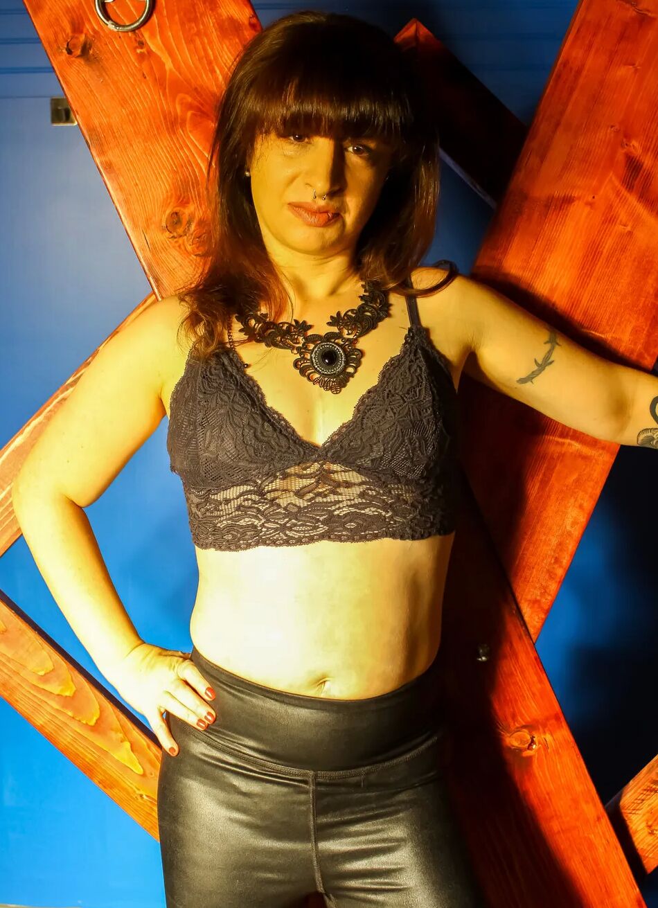 10 Pics Darkside Magazine Photoshoot