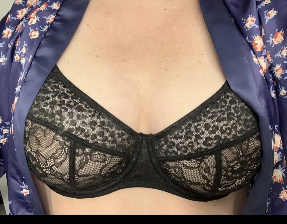 12 Pics Wikked kittens big tits