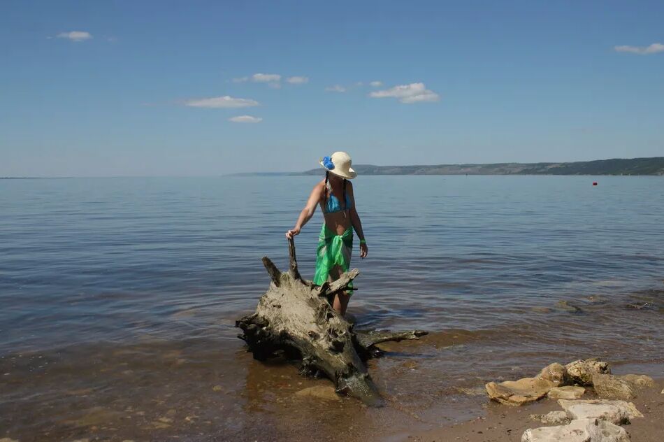 14 Pics On the beach of Kuchugury