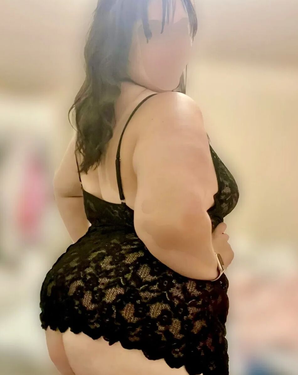 17 Pics Just Rach’s Booty
