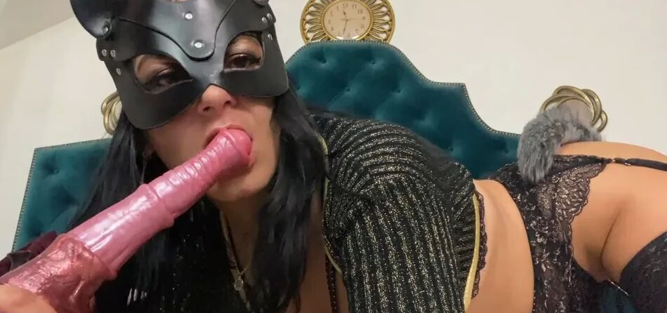16 Pics I can be your obedient sex doll