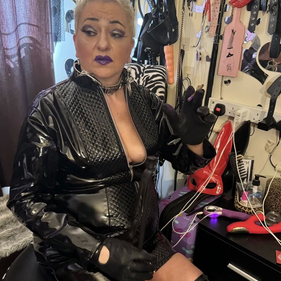 20 Pics SHIRLEY MISS DOMINATRIX