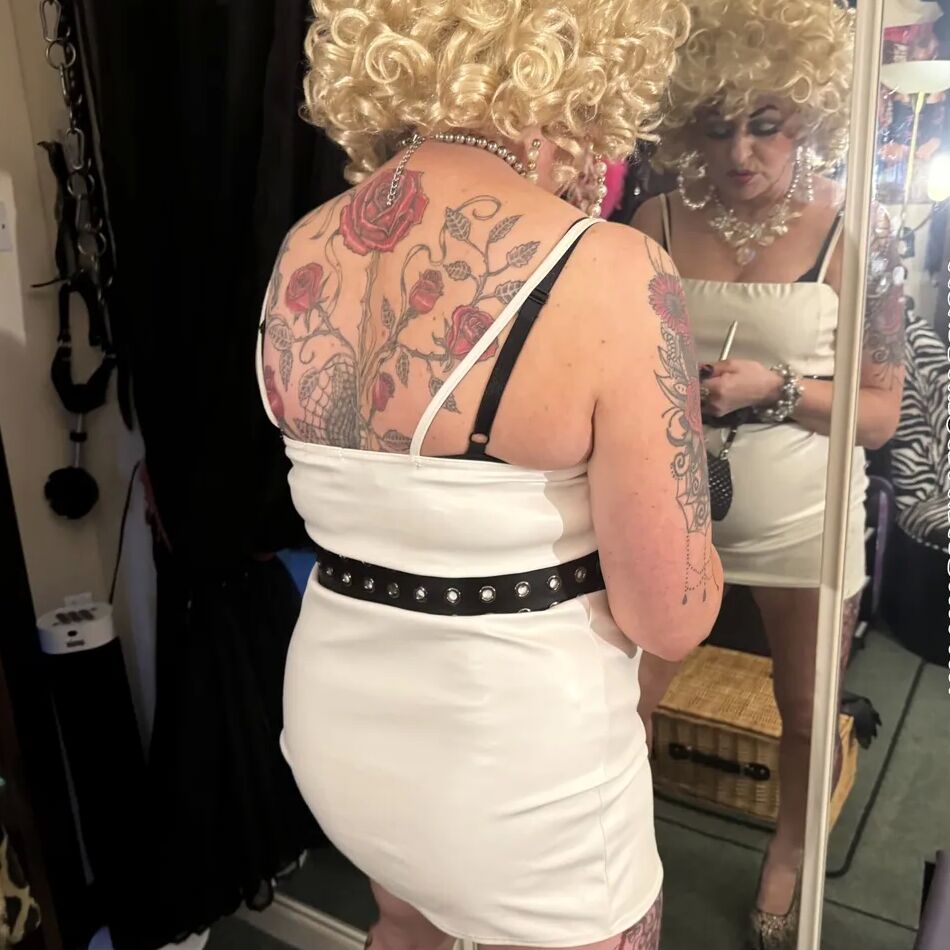 20 Pics MOMS NEEDS SHIRLEY