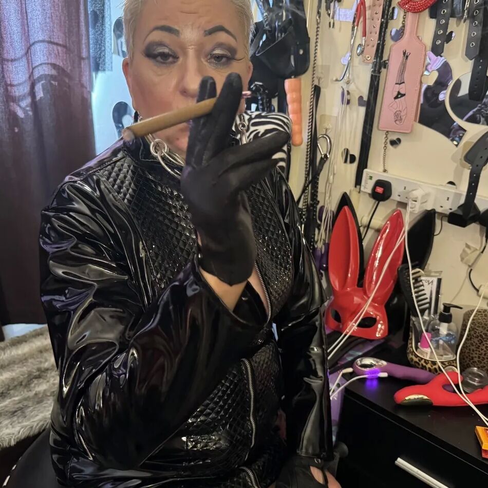 20 Pics SHIRLEY MISS DOMINATRIX