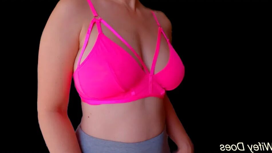10 Pics Wife stuns in hot pink bra