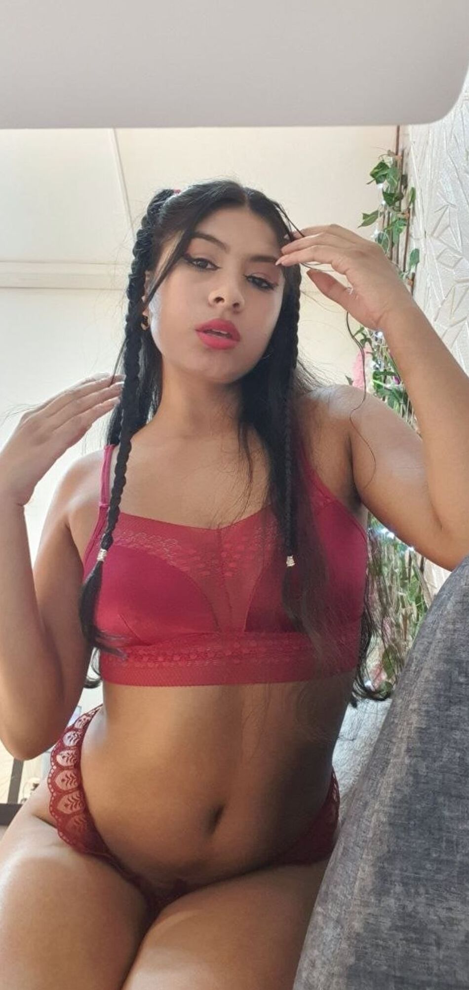 7 Pics My red lingerie!