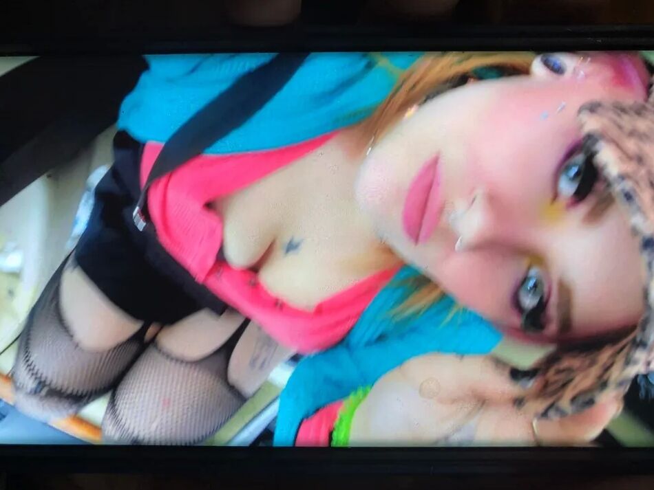 10 Pics XxX still shots
