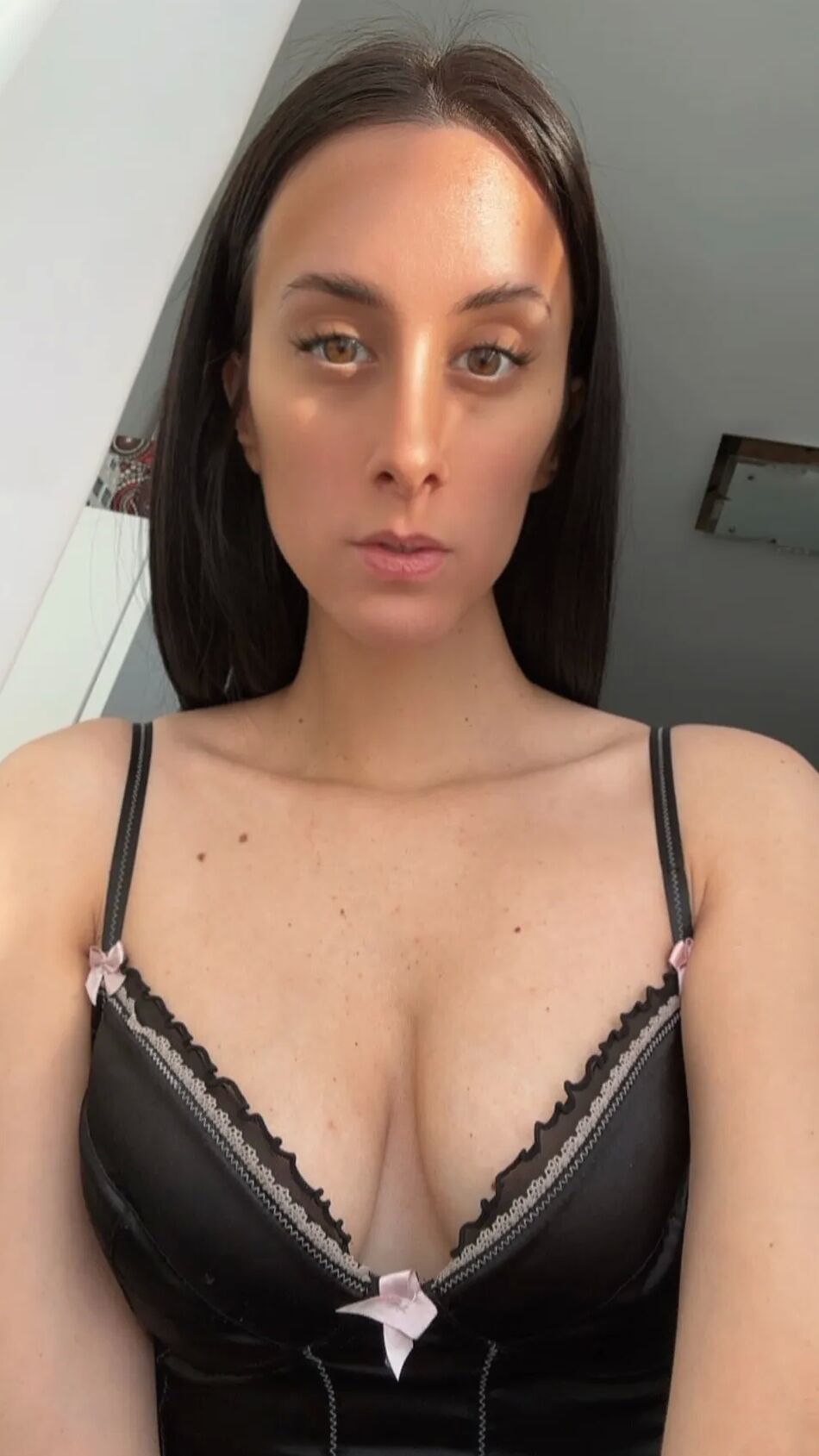 9 Pics In Black!