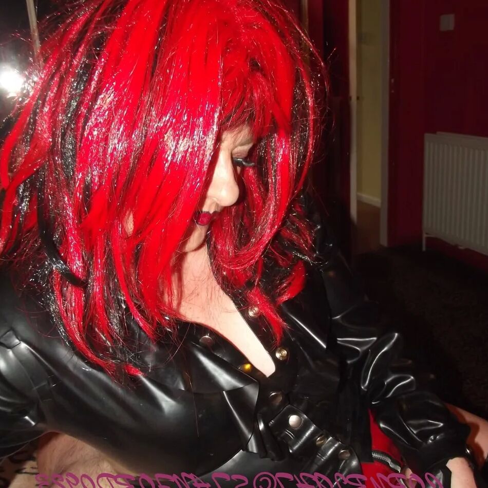20 Pics SHIRLEY SLUT 766