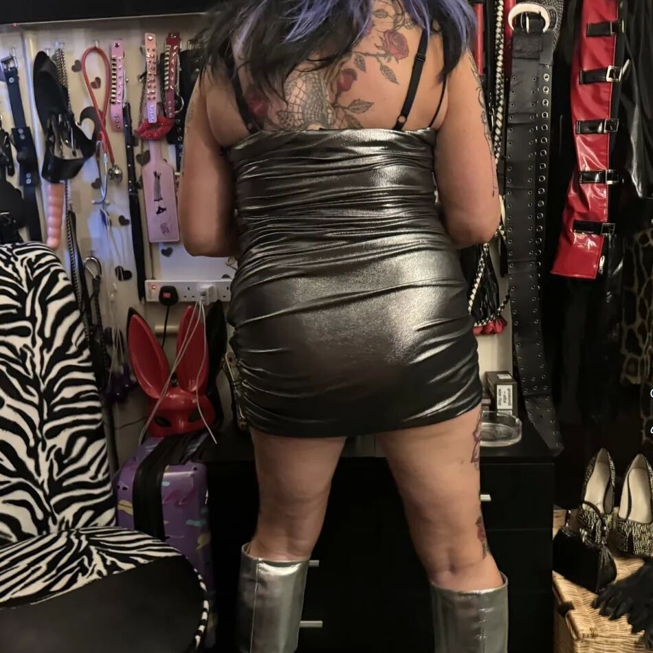 20 Pics SHIRLEY TRASH MOM