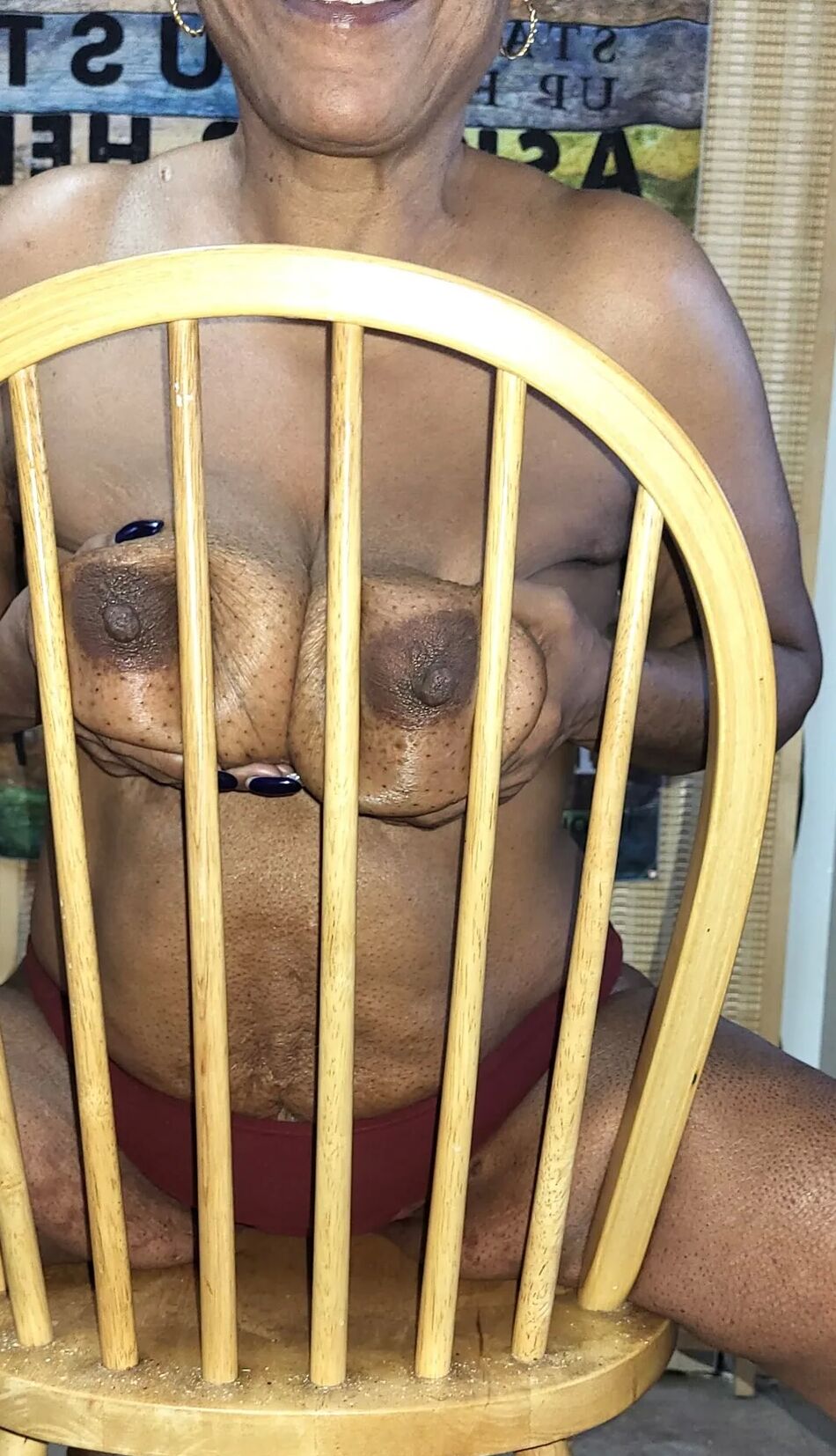 8 Pics Tits in a chair
