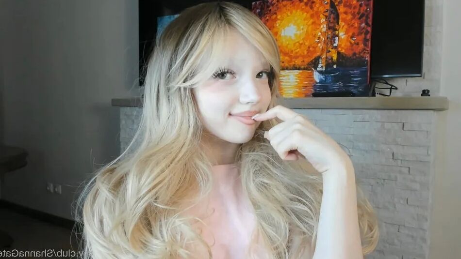 20 Pics EllaSplit Free Photos