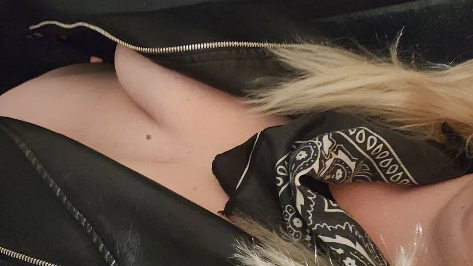 20 Pics my tits and something else