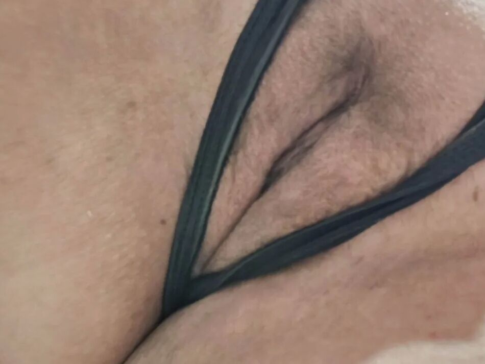 20 Pics photos of my sexy wife having a nice time