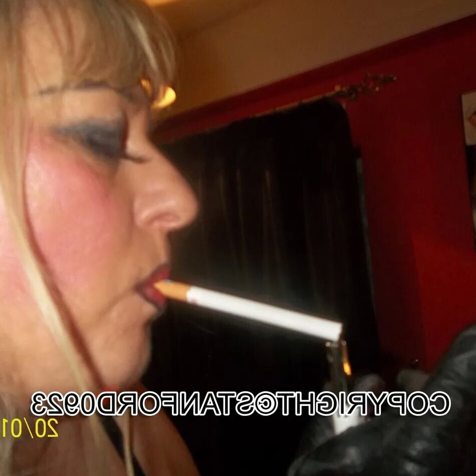 20 Pics SHIRLEY SLUT 644