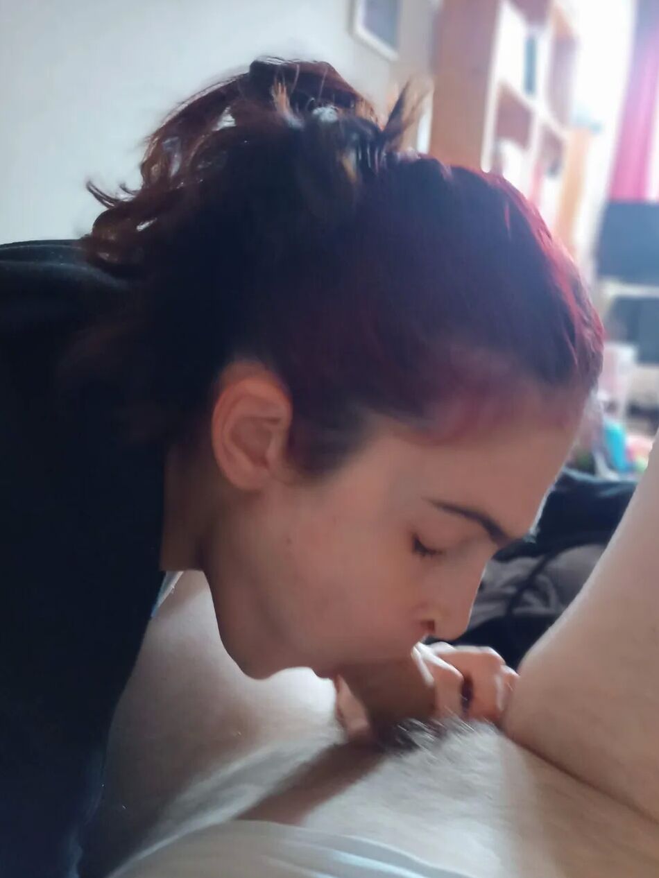 7 Pics Dick loving whore