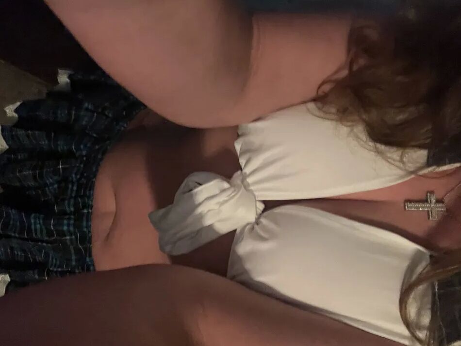 9 Pics Naughty school girl