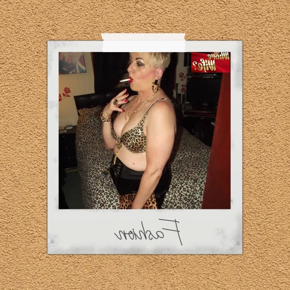 20 Pics SHIRLEY POLAROID 13