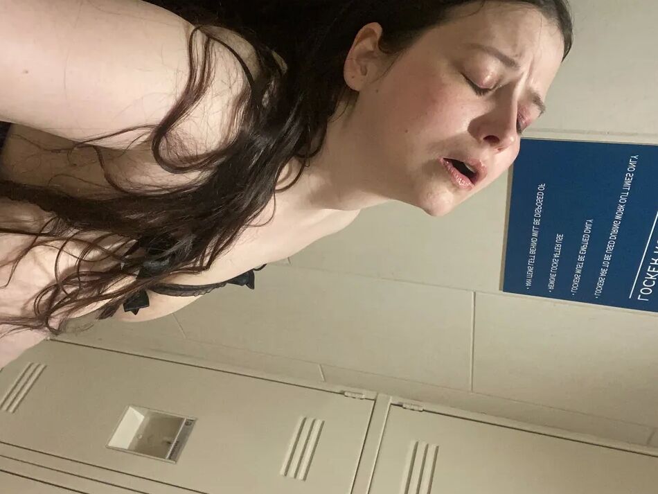 18 Pics Don’t You Want Me?