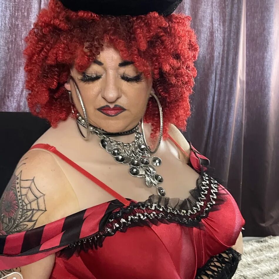 20 Pics THE MOTHER AND WHORE 2