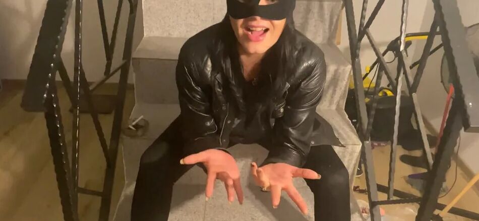 20 Pics i suck ur dick, u eat my pussy, deal?
