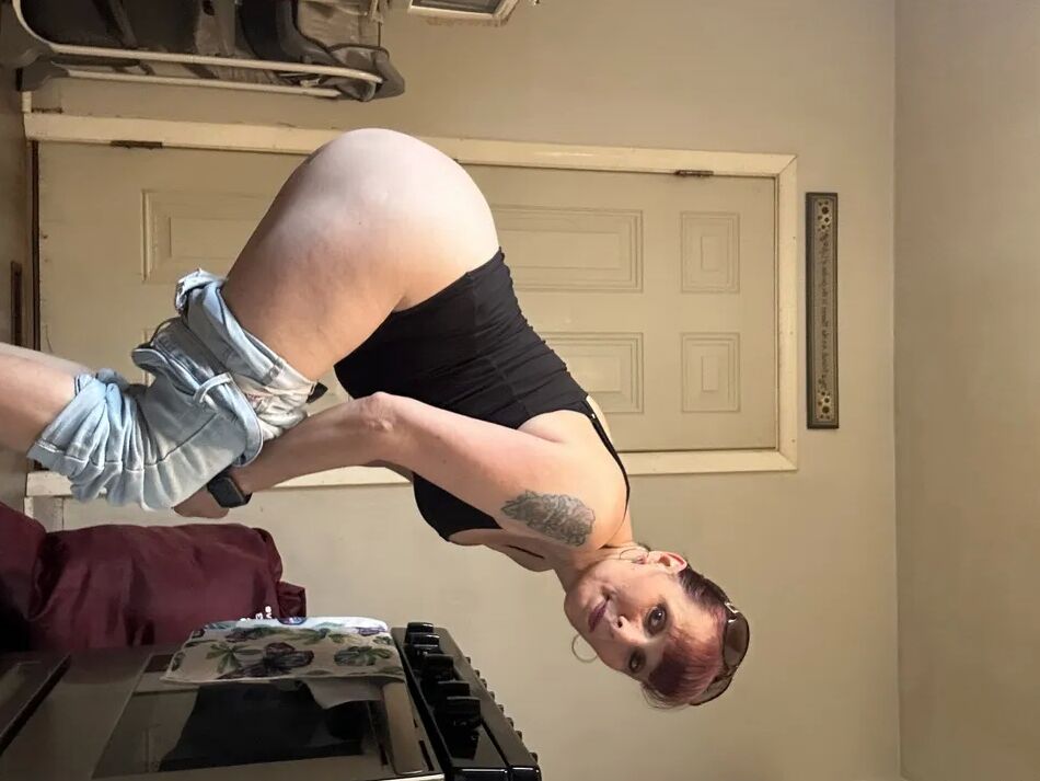 8 Pics Lonely milf