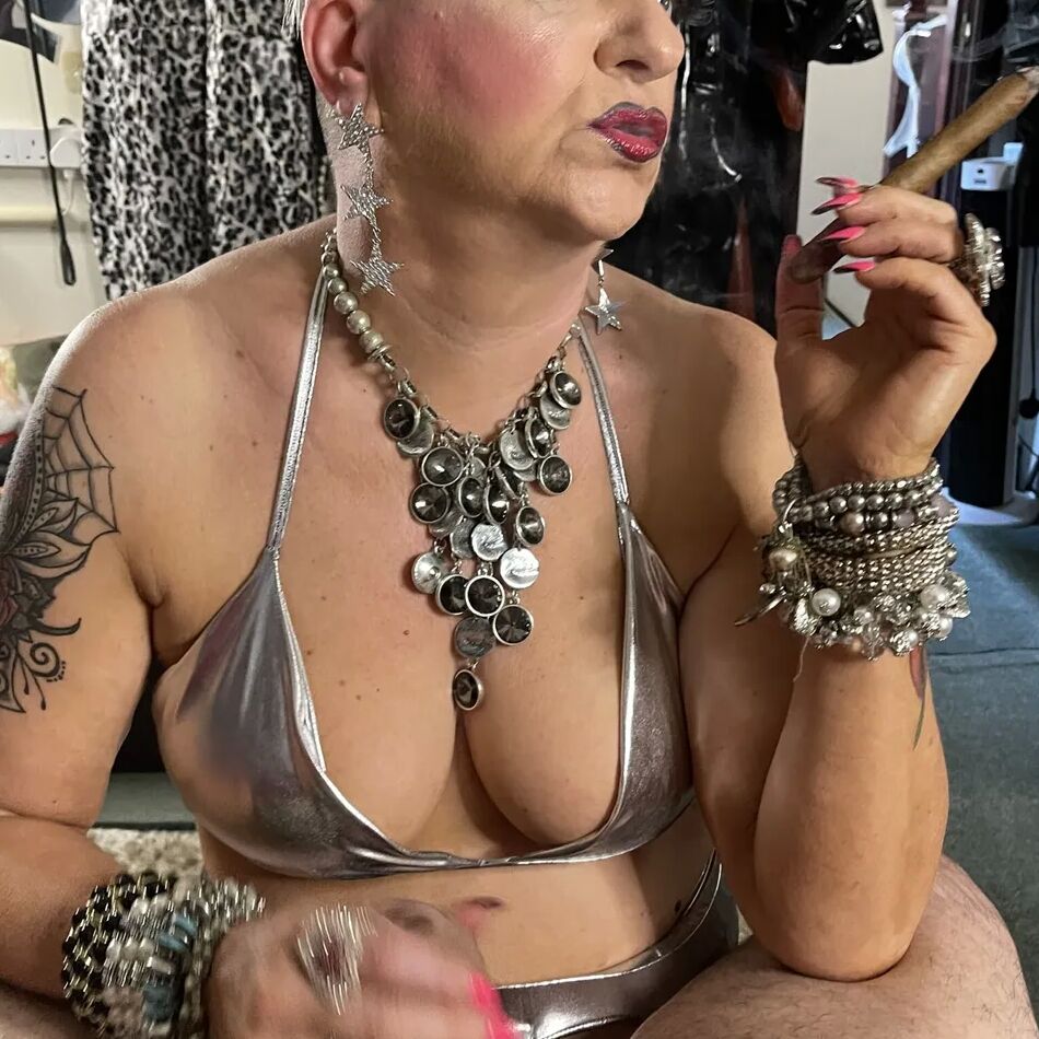 20 Pics SHIRLEY I LOVE CUM