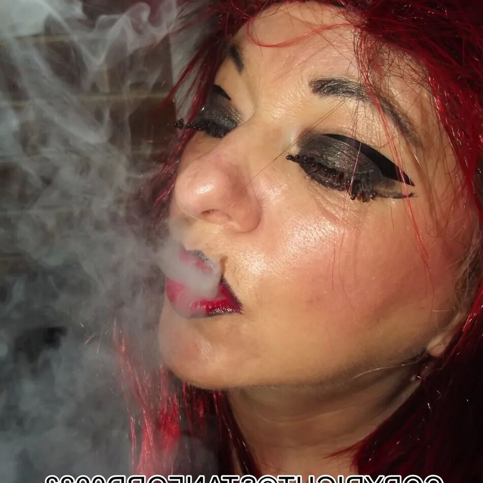 20 Pics SHIRLEY SLUT 652