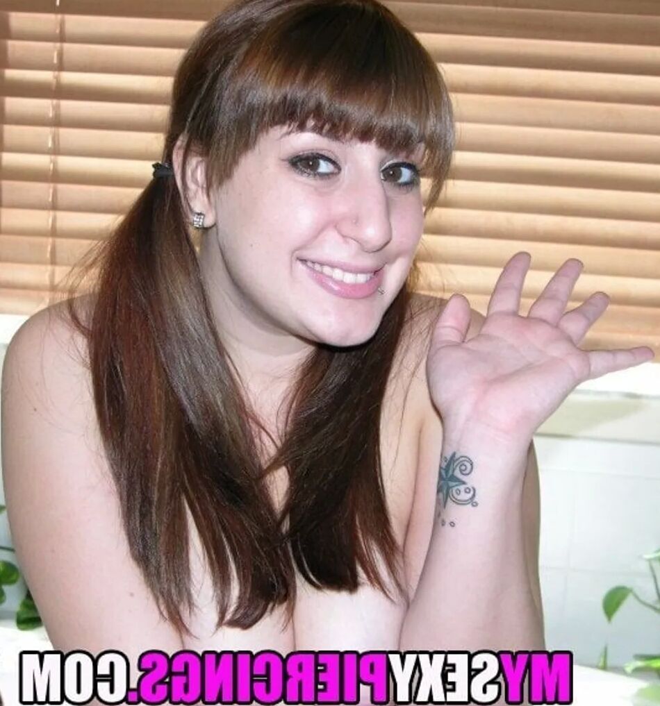 13 Pics Check out my sexy piercings and tattoos