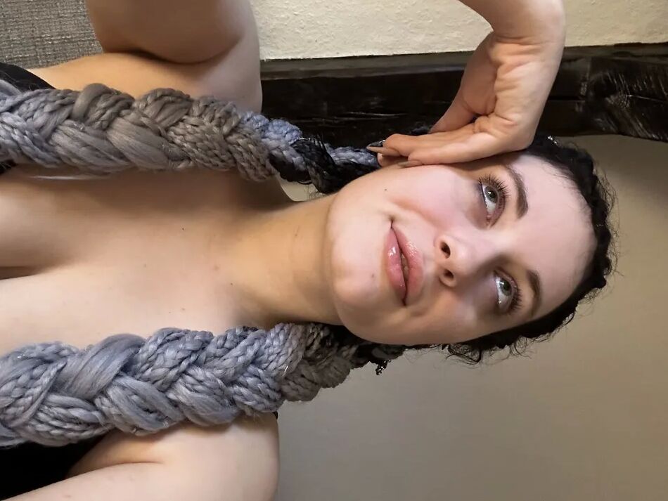 9 Pics Selfie Time
