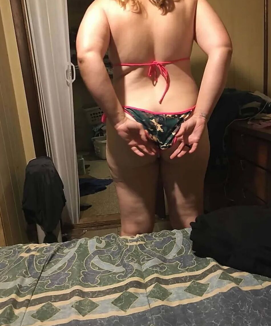 20 Pics Trying to be sexy