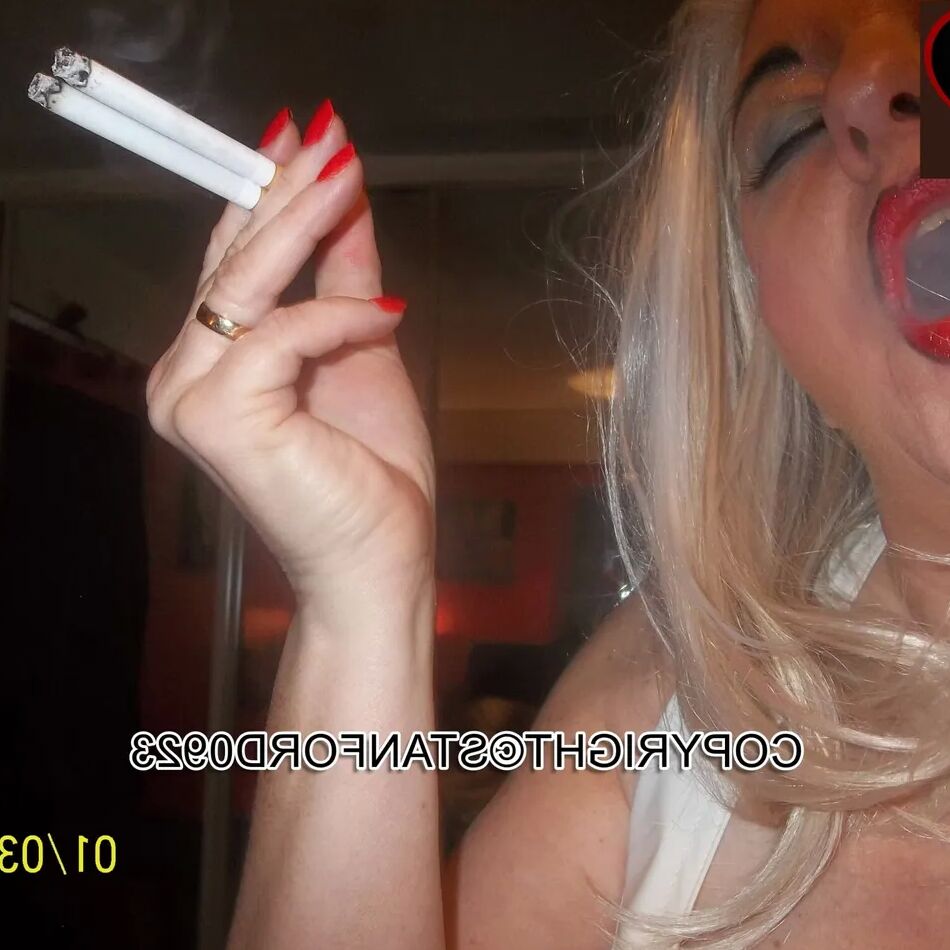 20 Pics SHIRLEY SLUT 643