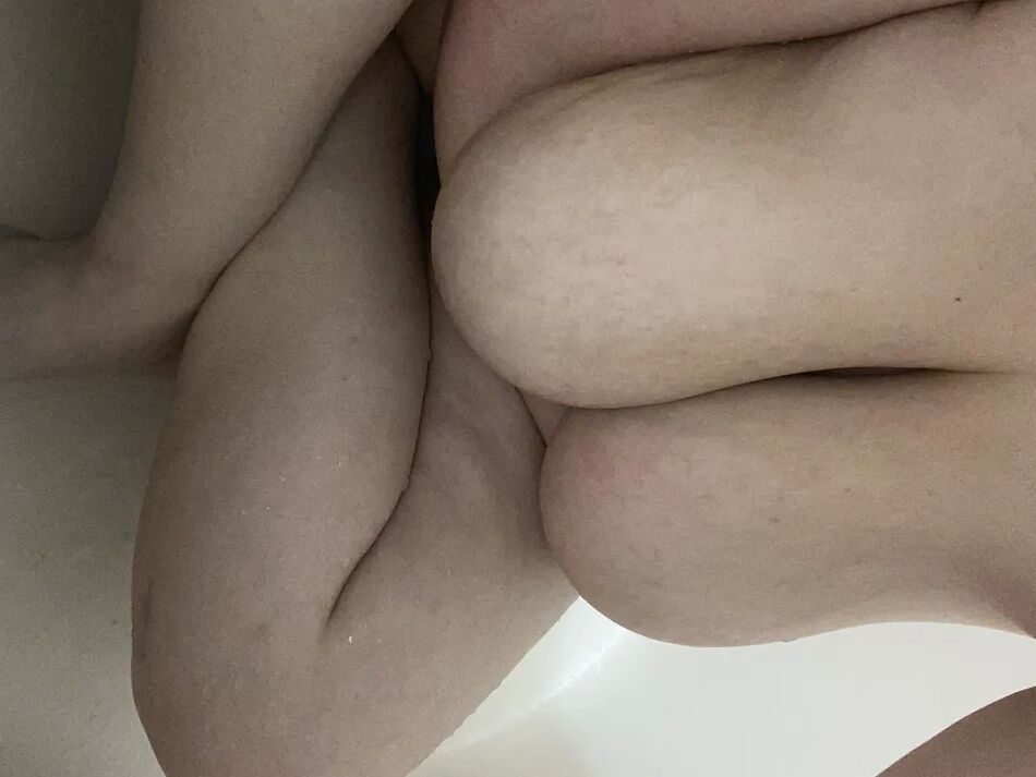 17 Pics Post Shower
