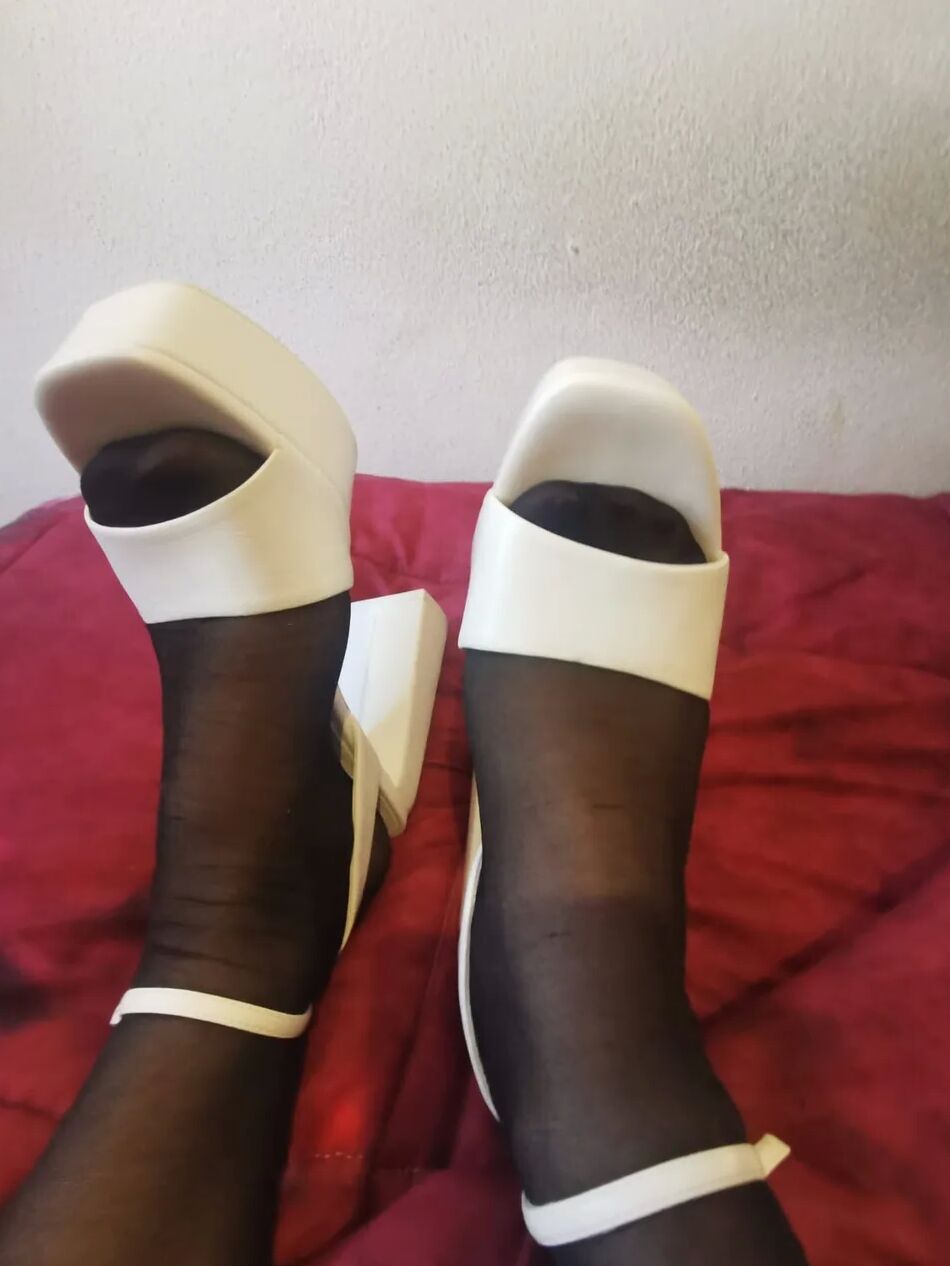 15 Pics My sexy feet