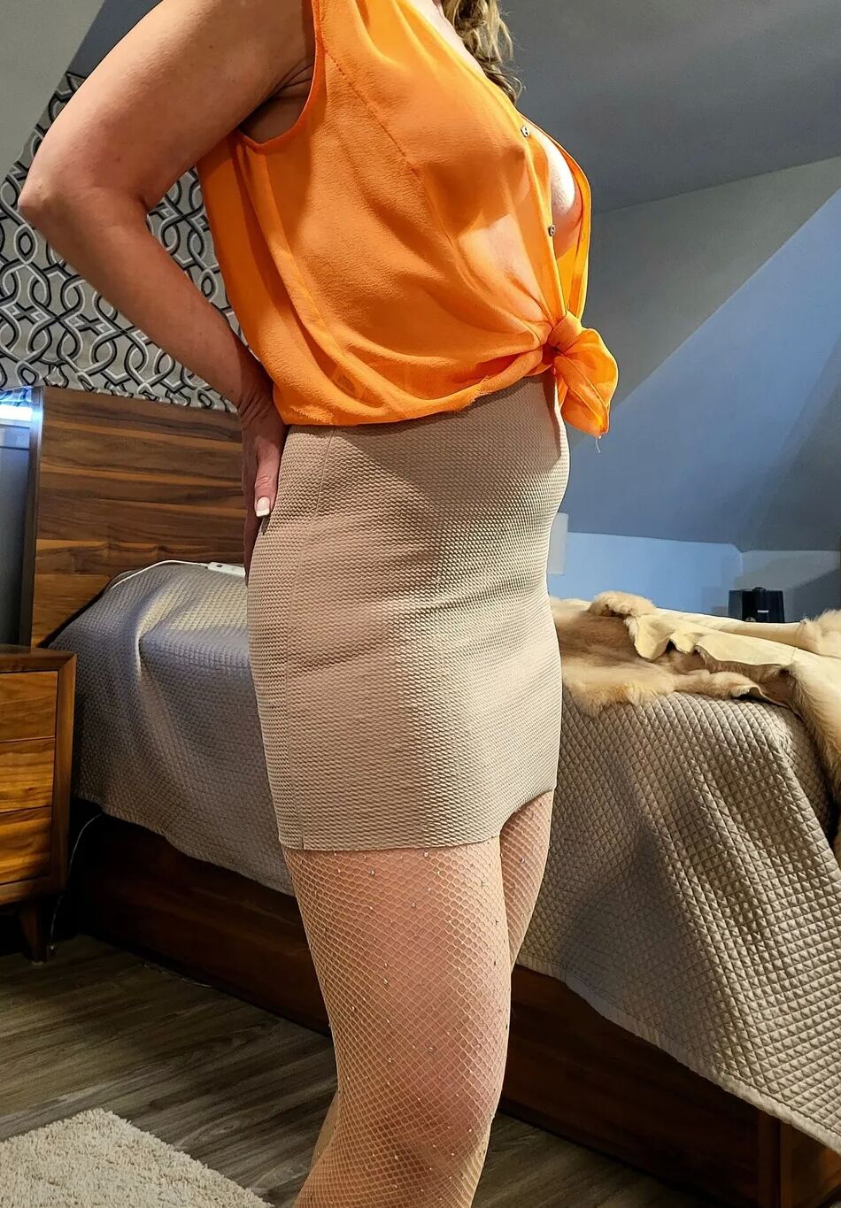 5 Pics Going for drinks with girlfriends