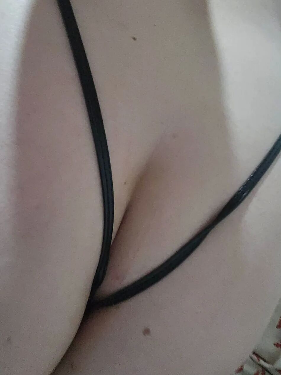 20 Pics photos of my sexy wife having a nice time