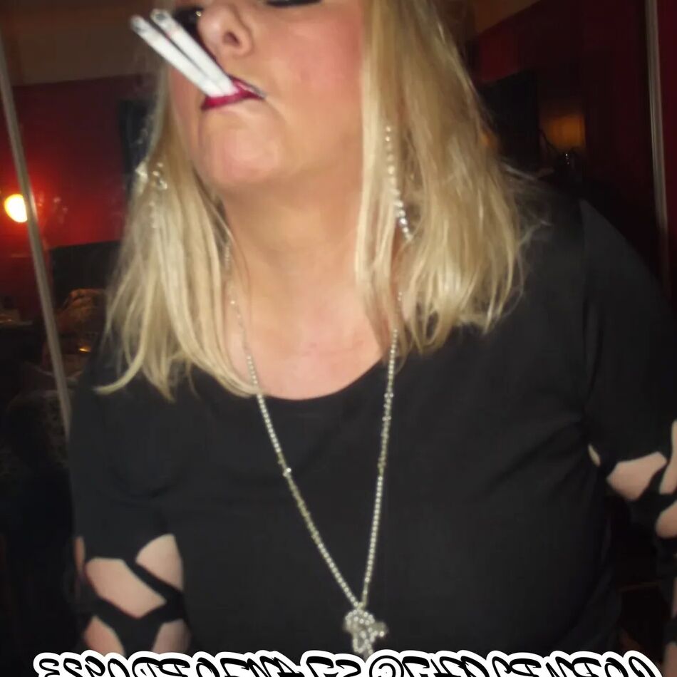 20 Pics SHIRLEY SLUT 730