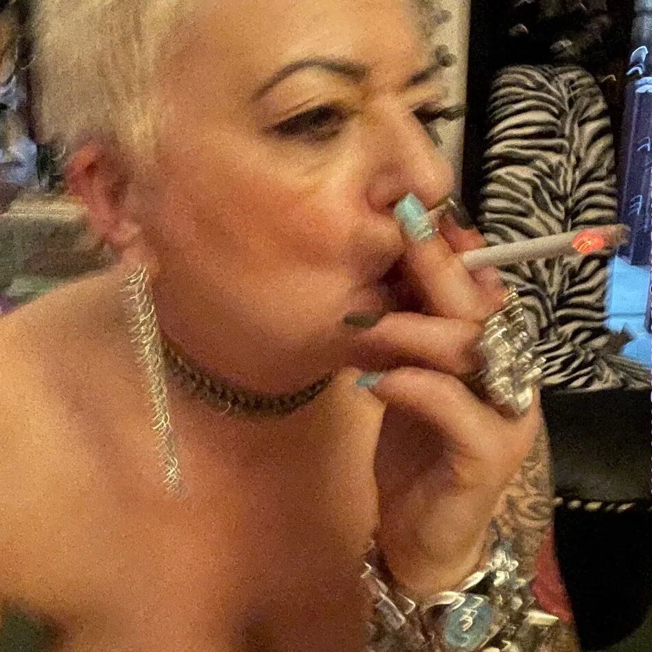 20 Pics STEP MOM SHIRLEY  CRAVES YOUNG COCK