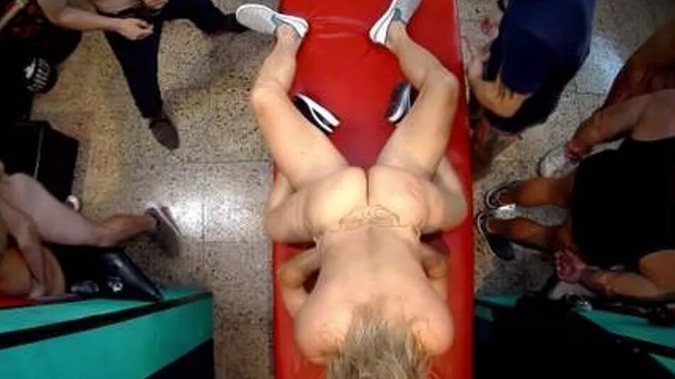 20 Pics Red Glory Hole