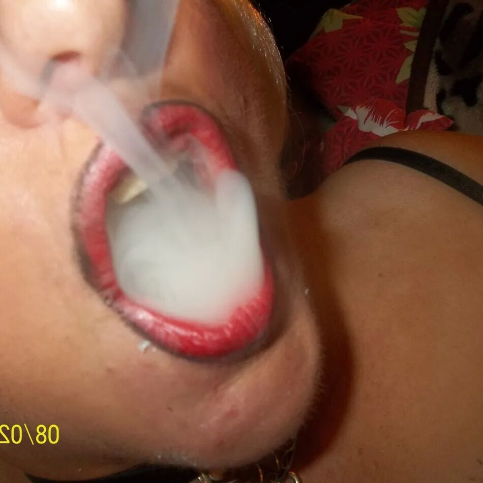 20 Pics SHIRLEY SLUT 688