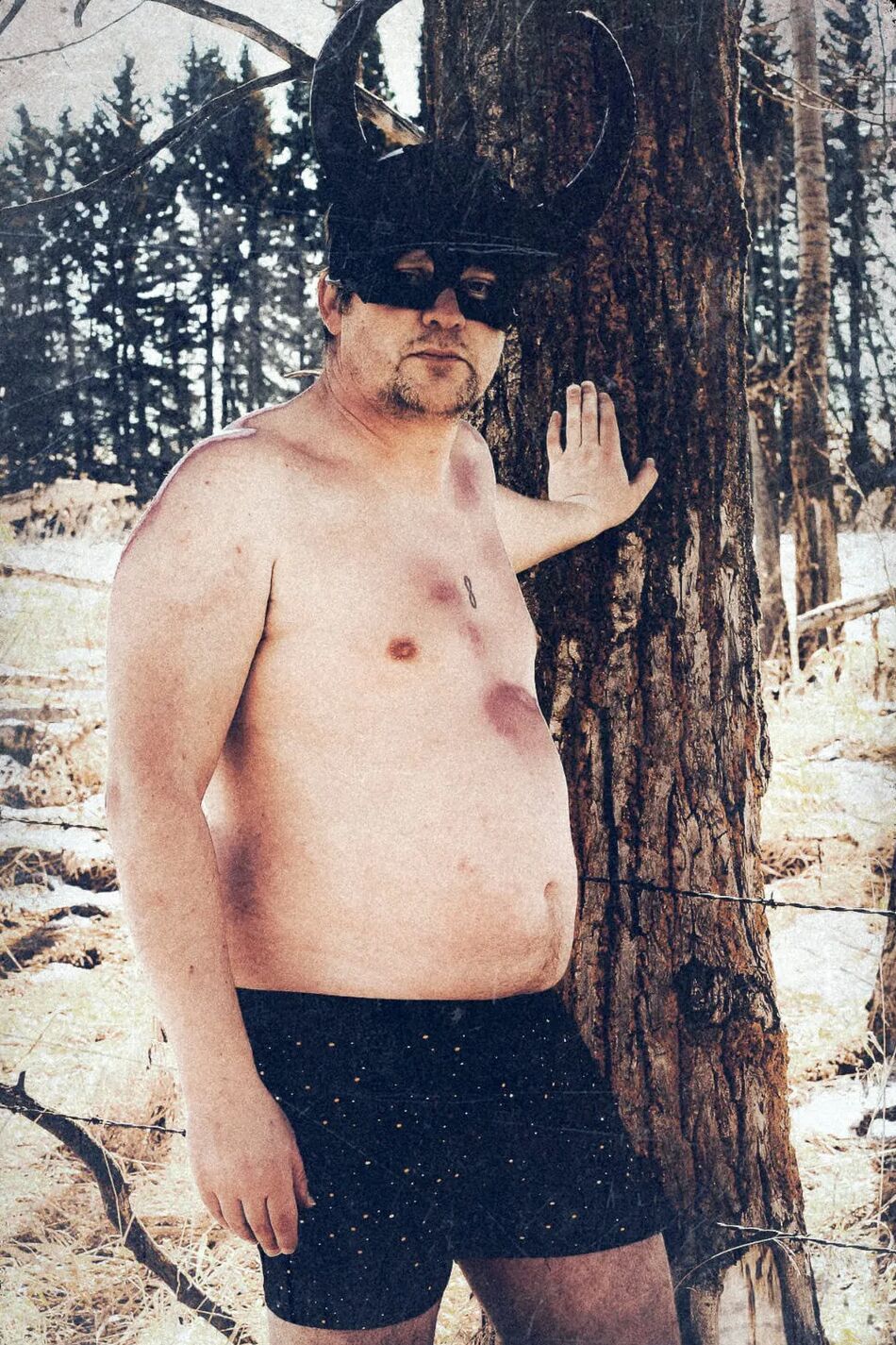 17 Pics In The Woods