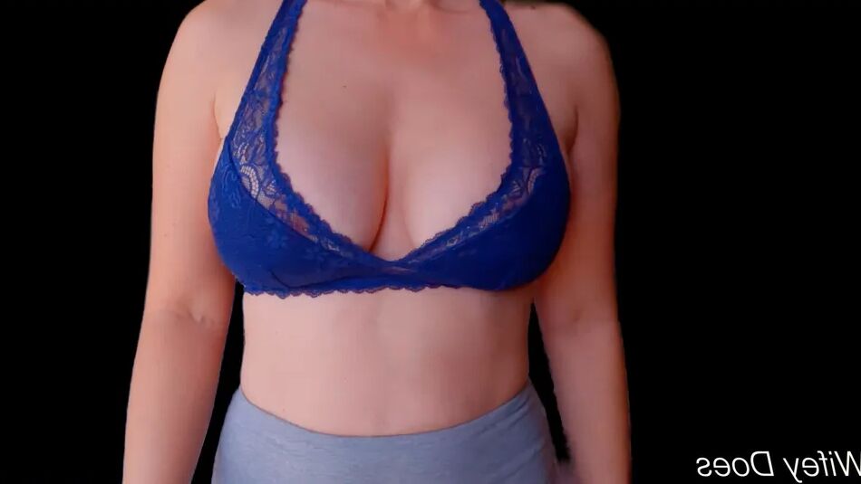 10 Pics Wife stuns in lacey blue bra