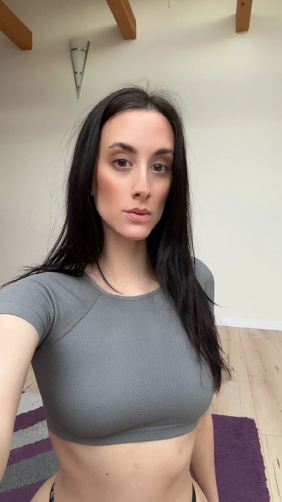 19 Pics Sexy Brunette