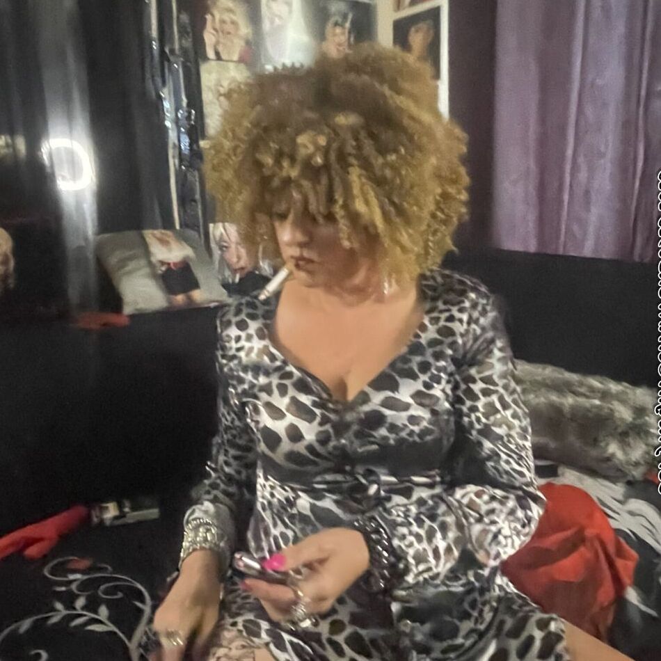 20 Pics SHIRLEY STEPMOM IS A WHORE