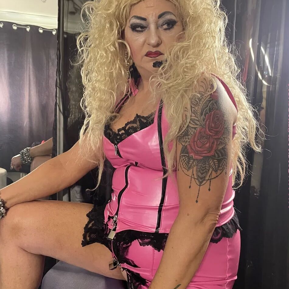 20 Pics FUCK SHIRLEY  LIKE THE SLUTTY WHORE THAT I AM
