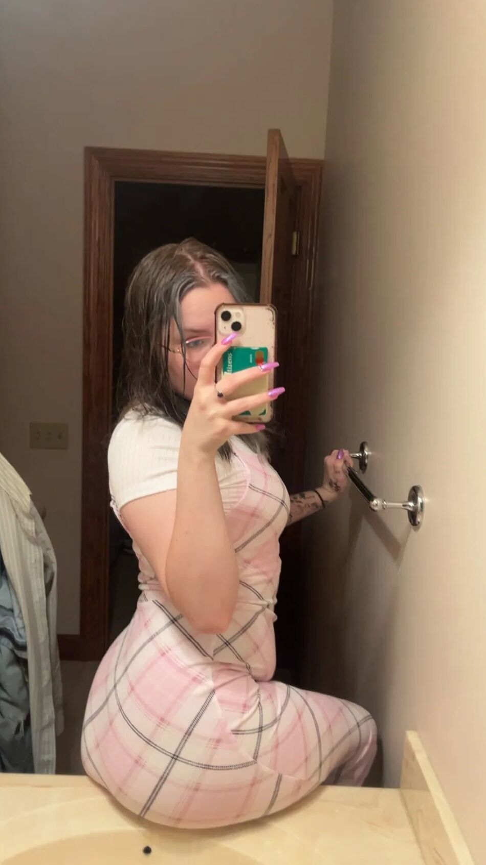 9 Pics Curvy teen girl