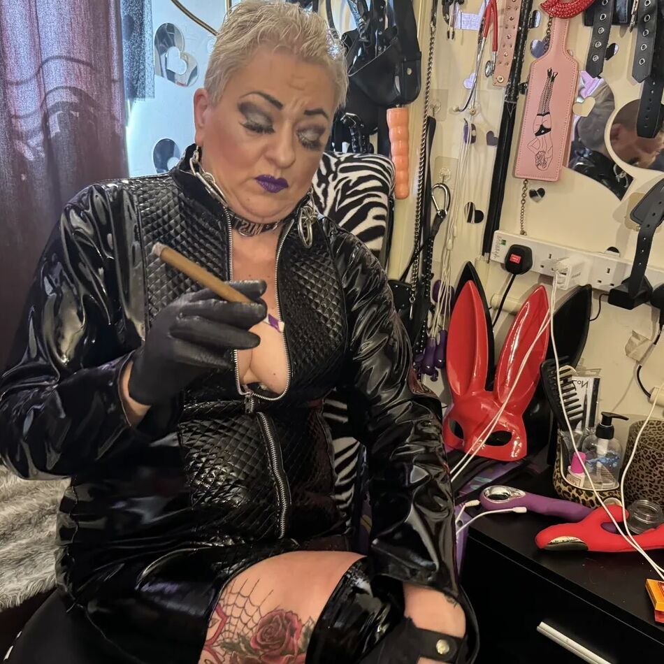 20 Pics SHIRLEY MISS DOMINATRIX