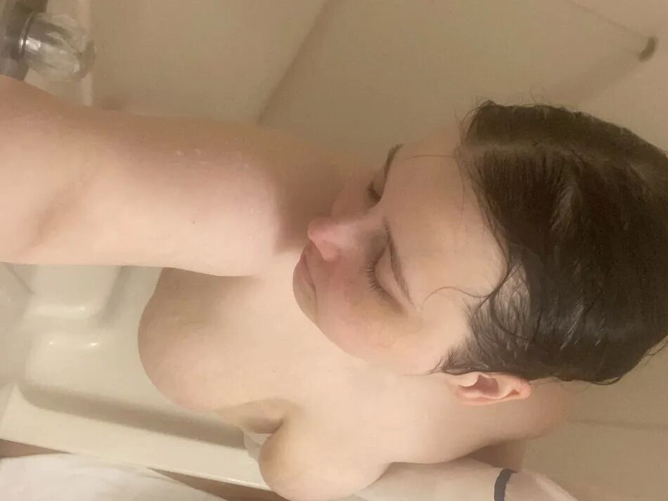 17 Pics Post Shower