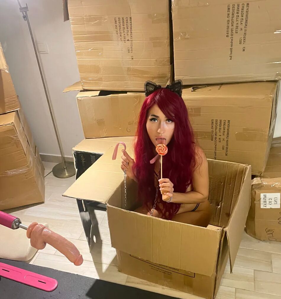 7 Pics Fetish sex out of the box