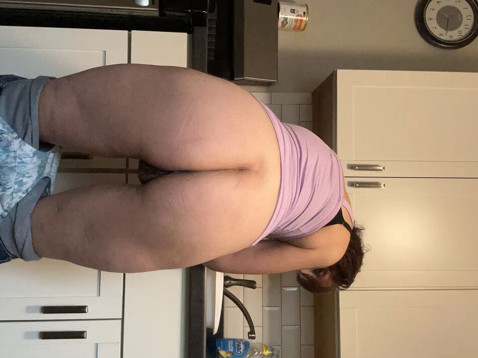 10 Pics Lonely milf